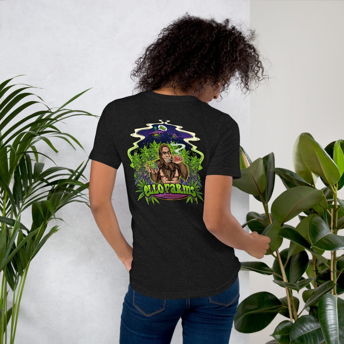 Unisex t-shirt - ello farms back only